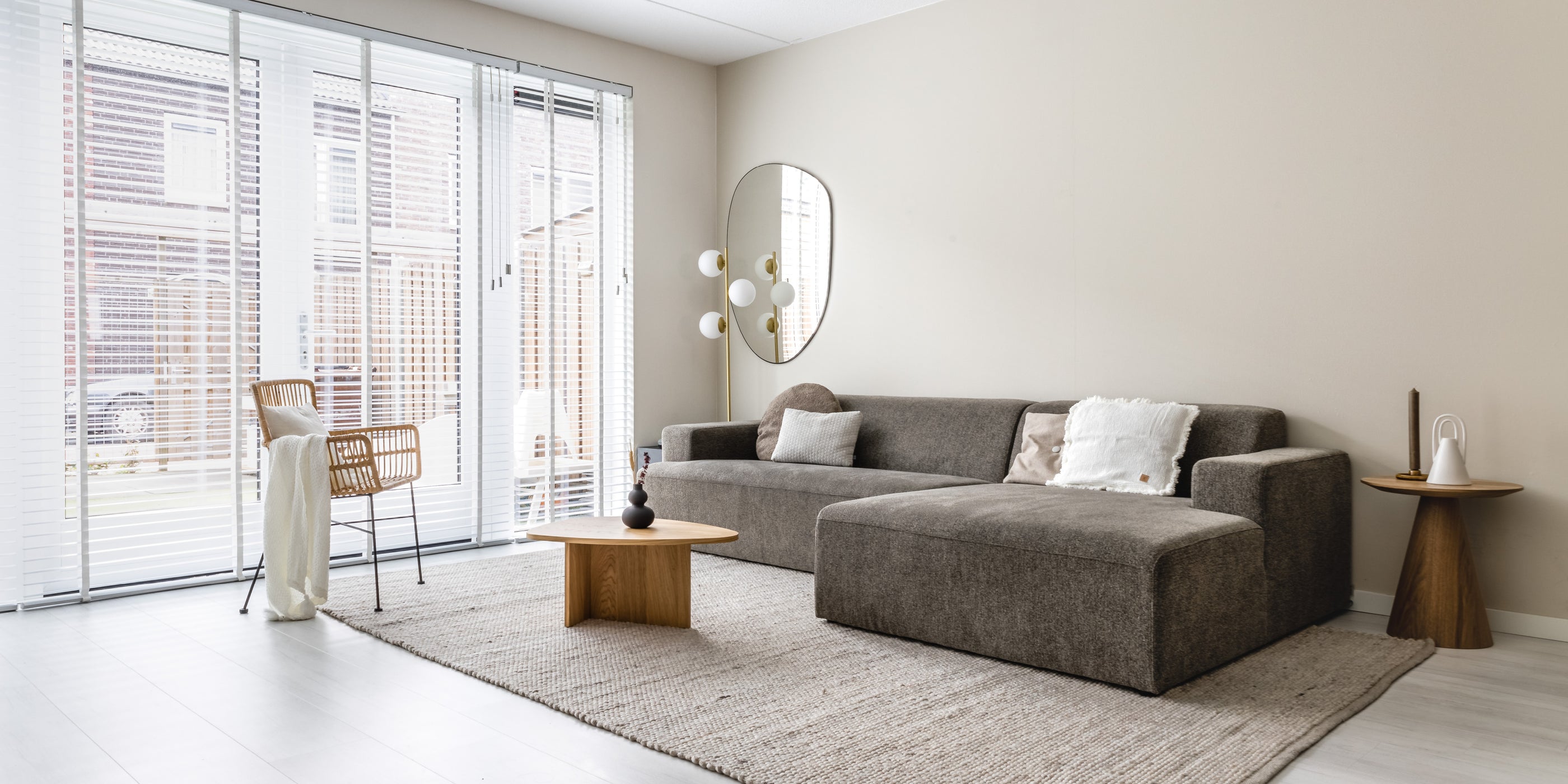 Nieuwbouwhuis inrichting - woonkamer inspiratie - designbank Moa By SIDDE Nieuwbouwhuis inrichting - woonkamer inspiratie - designbank Moa By SIDDE