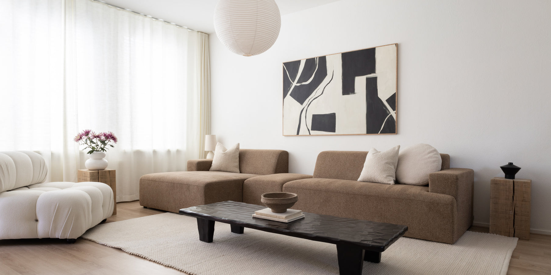 binnenkijken bij @zinaterazina - bank Moa By SIDDE - wabi sabi interieurstyling - japandi inrichting woonkamer binnenkijken bij @zinaterazina - bank Moa By SIDDE - wabi sabi interieurstyling - japandi inrichting woonkamer